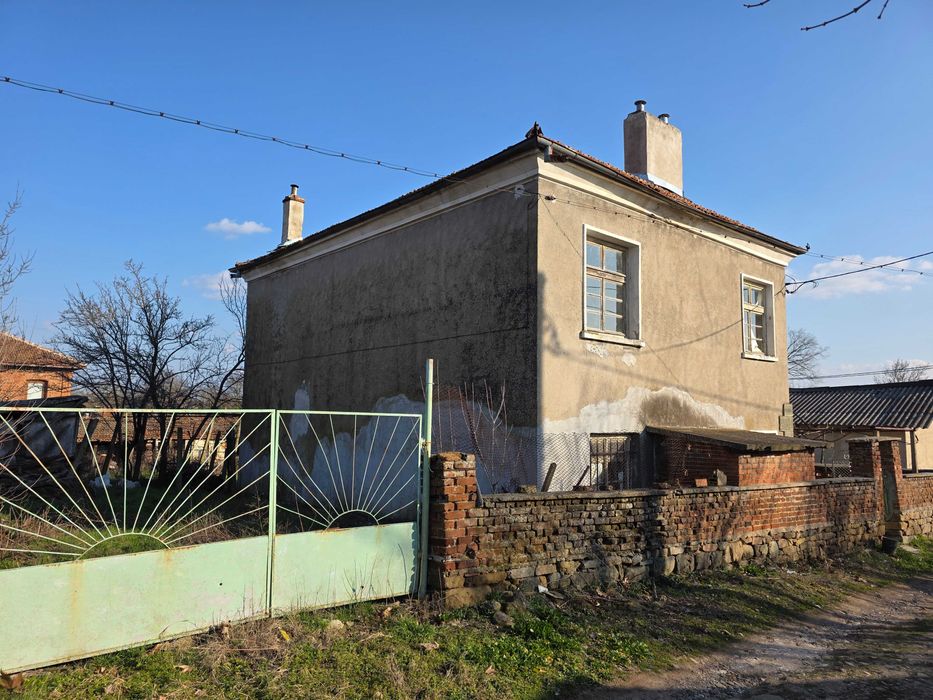Къща в село Зорница