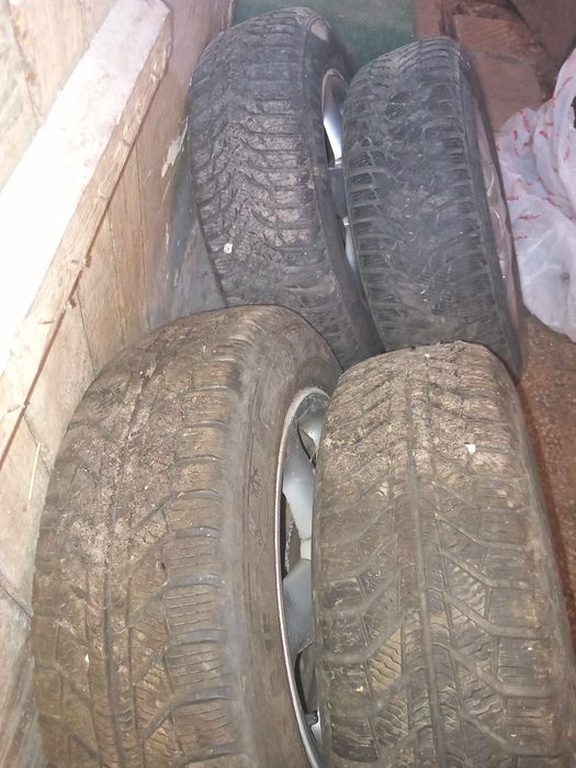 Гуми с джанти