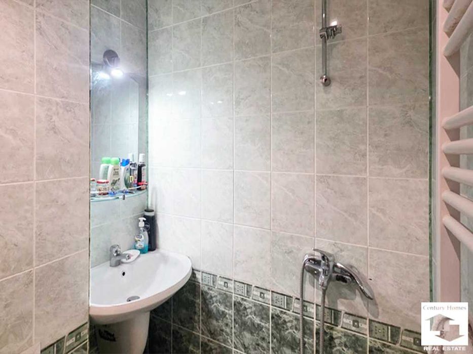 104993 Просторен тристаен апартамент до ОУ Емилиян Станев, В. Търново