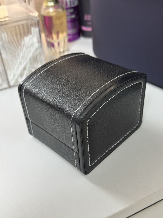 Новые мужские часы