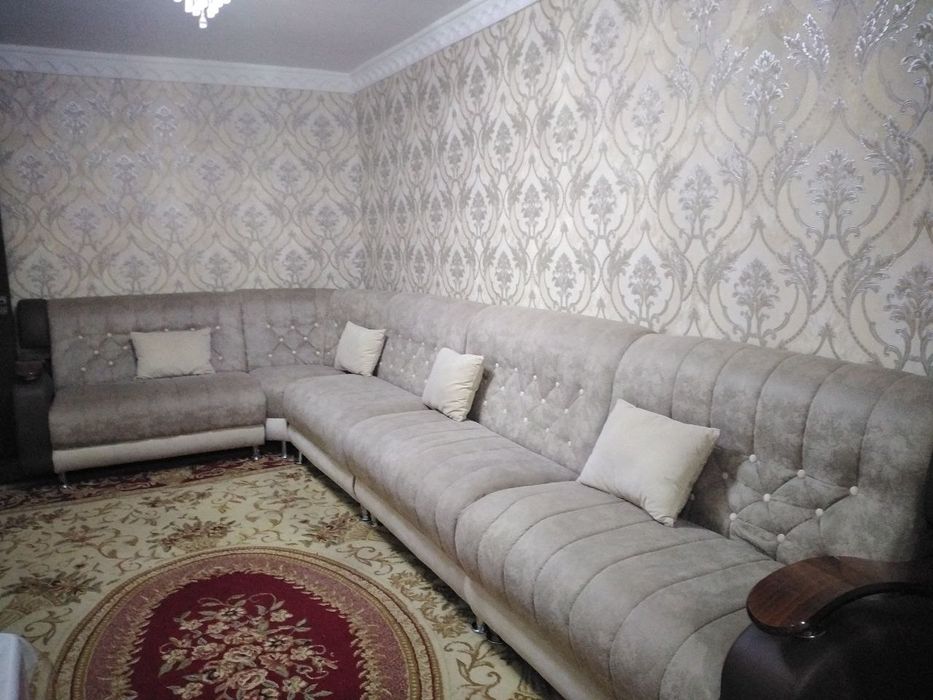 Продаётся уголок