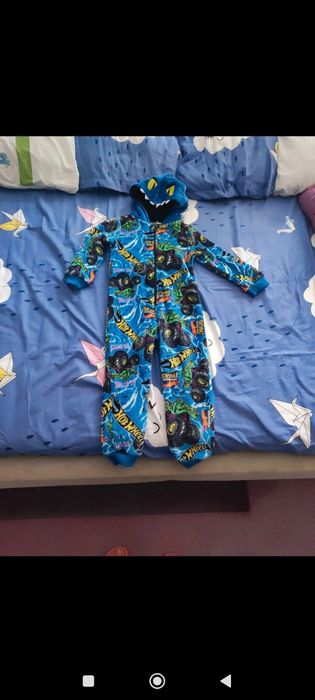 Salopeta întreaga baieti