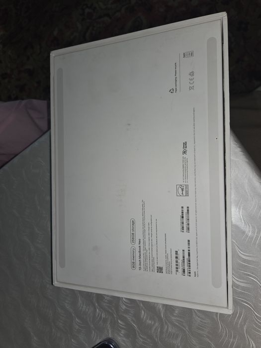 MacBook Neo 8/256