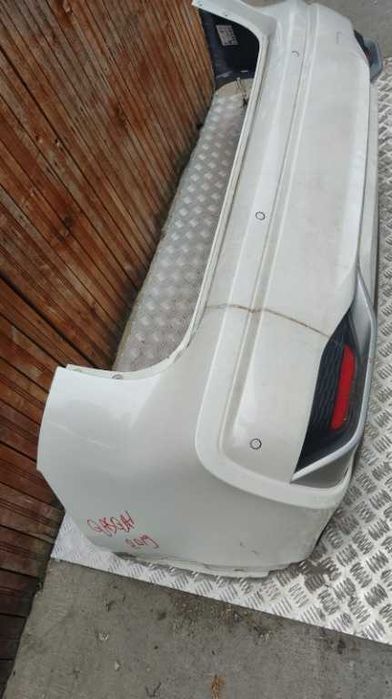 bara spate alba Nissan Qashqai an 2018