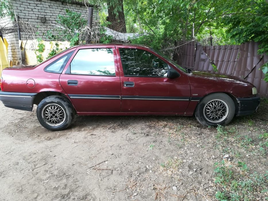 opel vektra год 1994 объем 1.8