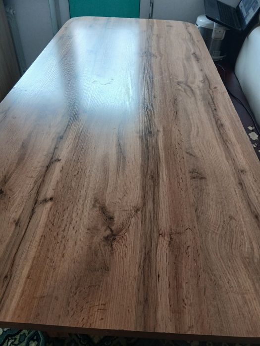 Продам стол состояние среднее