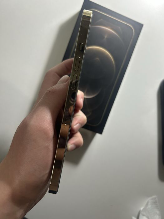 Айфон 12 про макс