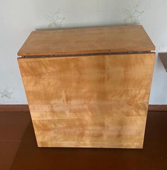 Продам Стол- книжку