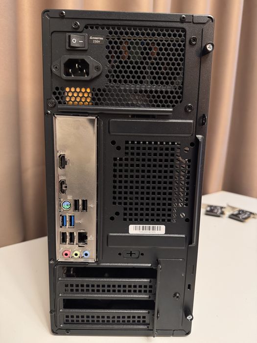 СПЕШНО Нов компьютьр i3-12100 / 8gb / DDR4 / 128GB SSD + LENOVO 24”