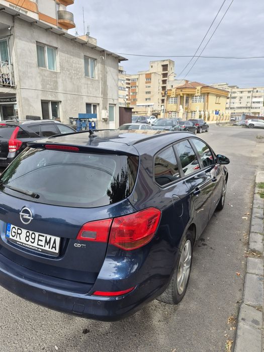 OPEL Astra 2011 — imagine 3