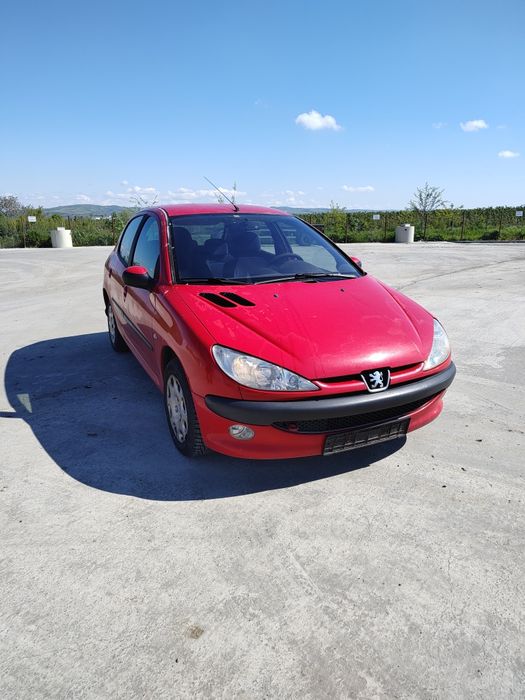 Dezmembrez Peugeot 206