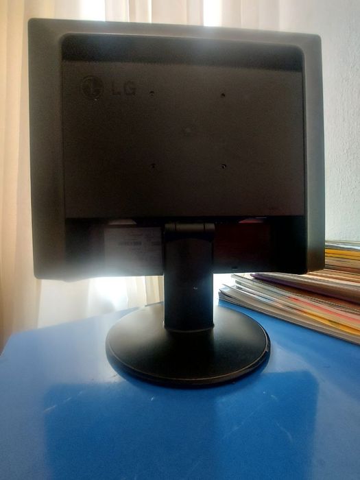 Монитор Lg Flatron