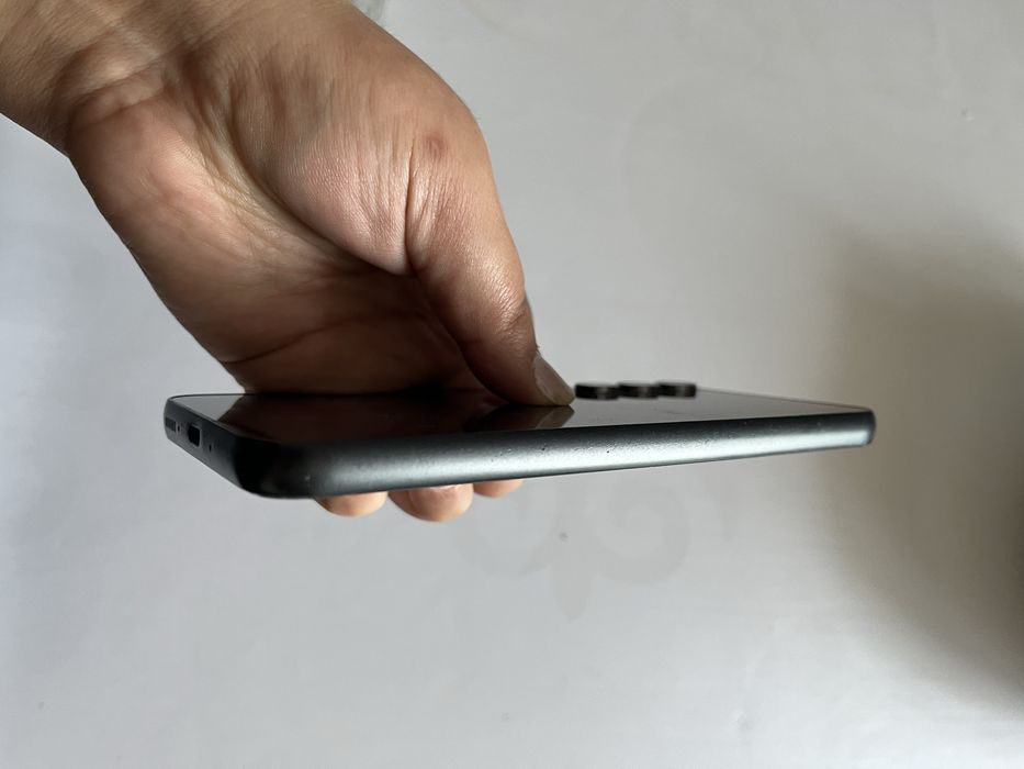 Продаю Samsung Galaxy A54 5G.