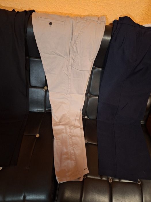 Продавам 5 броя дънки и панталони / 32 и 33номер