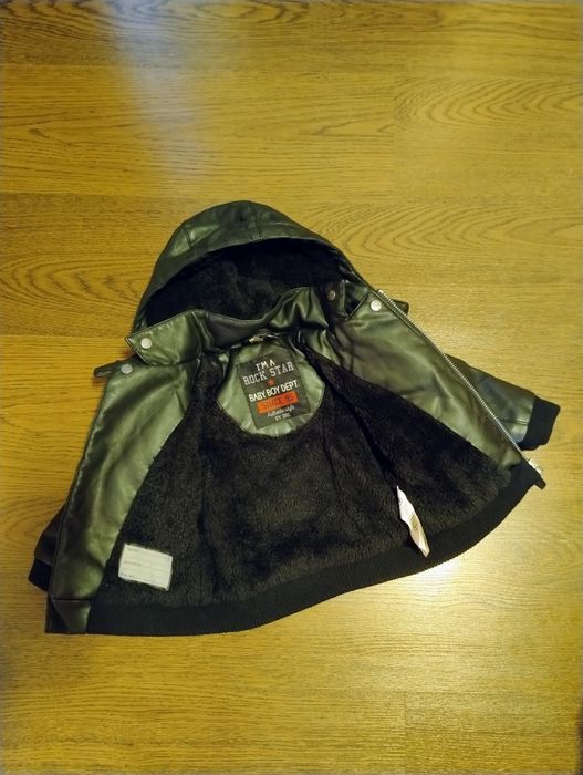 Geaca baietel marime 67 cm, 6 luni impecabila