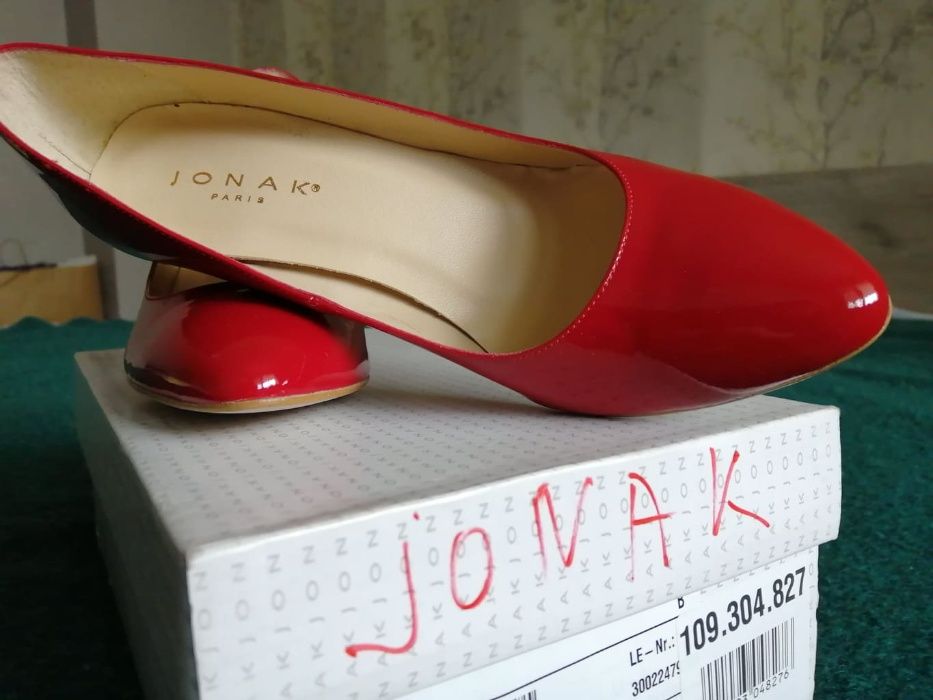 Дамски стилни обувки - червени