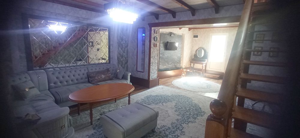 Дом 2 этажный 1,5 соток 2 больше комнаты можно раздел в3,4 ком