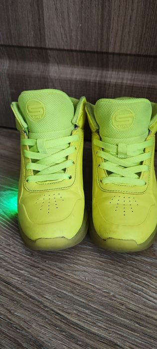 Детски светещи маратонки Skechers UK13.5 EUR33