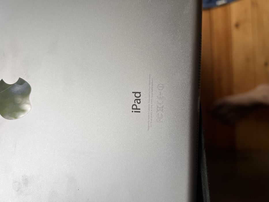 Продам iPad mini 16 GB Wi-Fi + Cellular