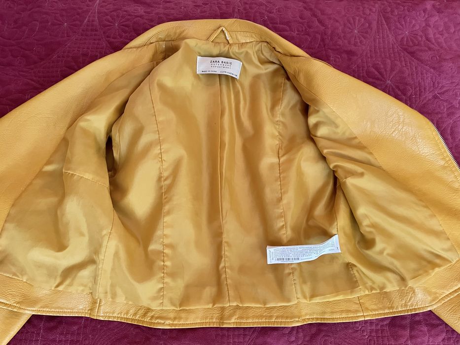 Куртка zara желтая