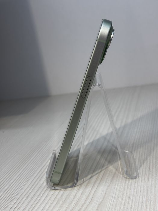 iPhone 15 - 128 GB