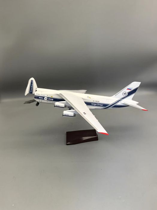 Модель самолета АН-124 "Руслан", 42 см