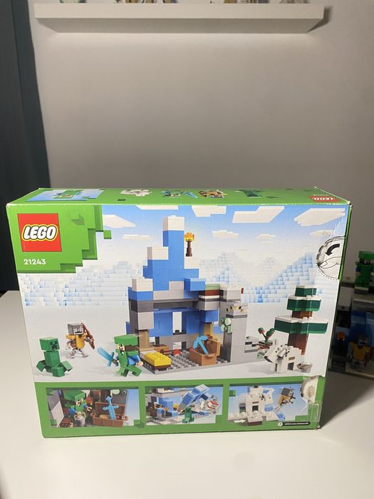 Lego Minecraft 21243