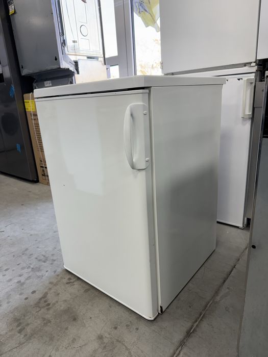 Хладилник с фризер electrolux