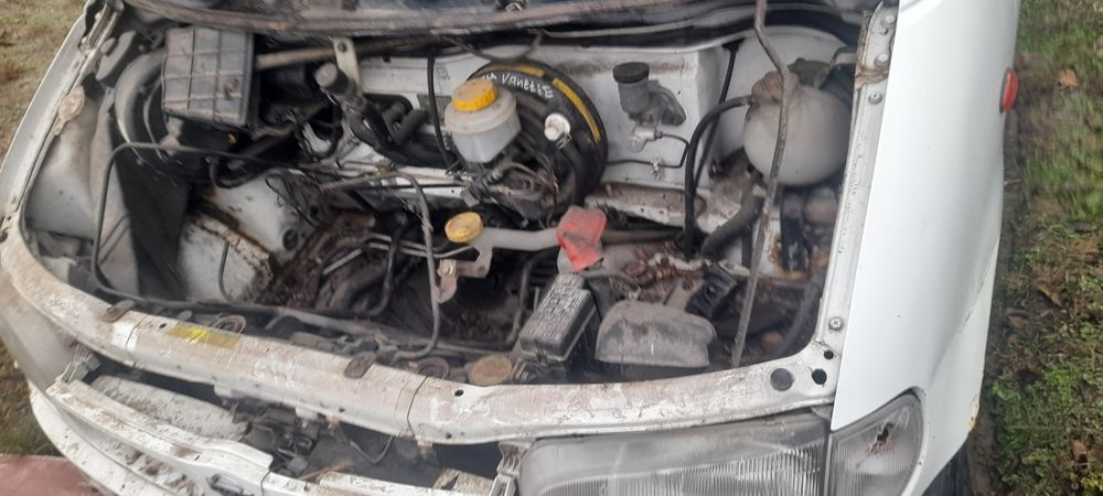 Нисан ванет, серена, на части.