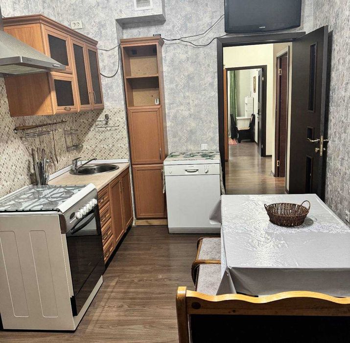 мост Текстиль, НОВОСТРОЙКА  3/2/8  86м²  Golden Hause