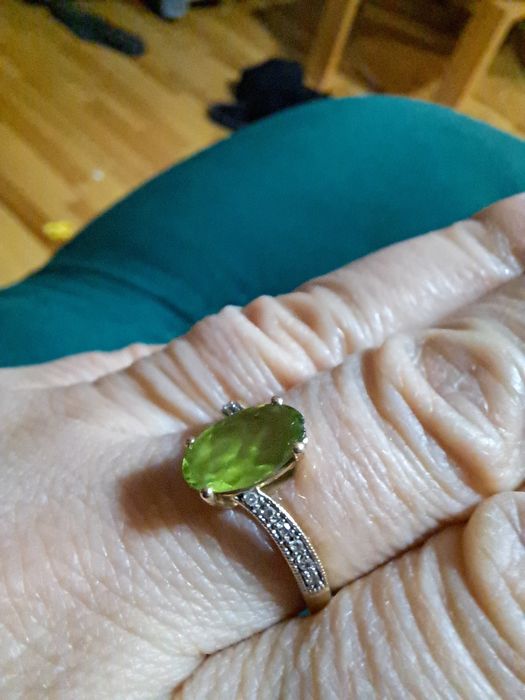 Inel aur 14 k cu peridot și diamante