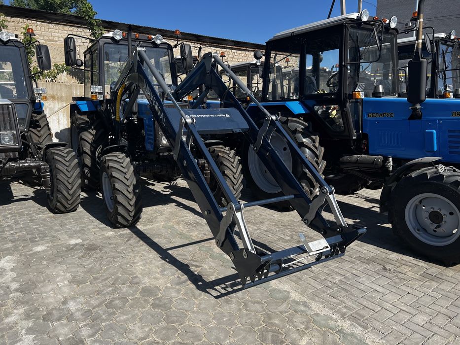 Продам фронтальный погрузчик Универсал