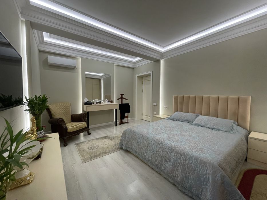 Срочно продается каартира Дуплекс в Яккасаре жк Family house 192м2