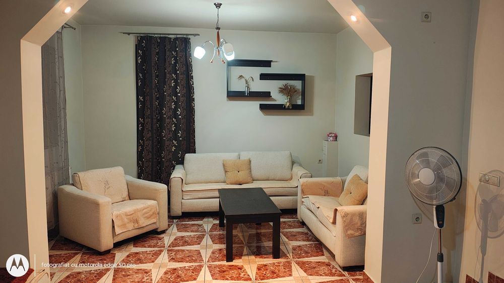 Apartament frumos și spațios de inchiriat