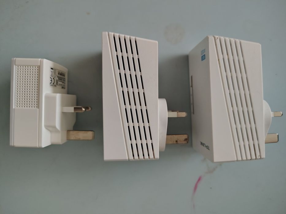 Кит - интернет през ел. мрежата с 2 броя Power Line TP-Link TL-WPA4220