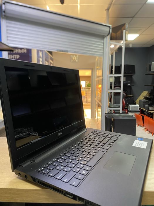 Ноутбук Dell Celeron RAM8/HDD500Gb/hdGraphics