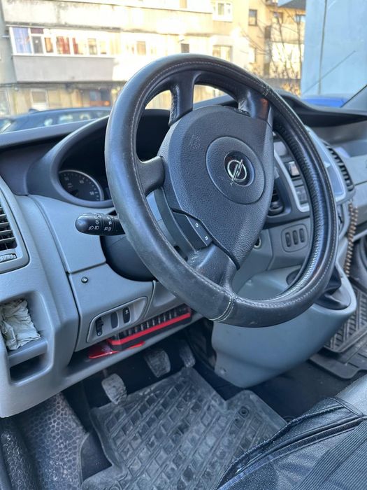 Opel vivaro cu 6 locuri