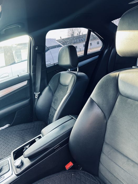 Mercedes Benz C class 4*4