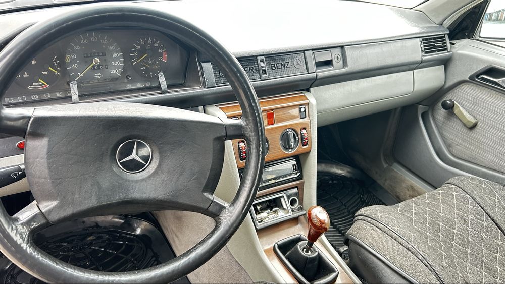 Продам мерседес w 124