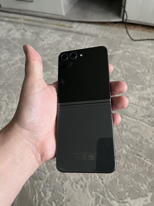 Продается Z Flip 5 8/512