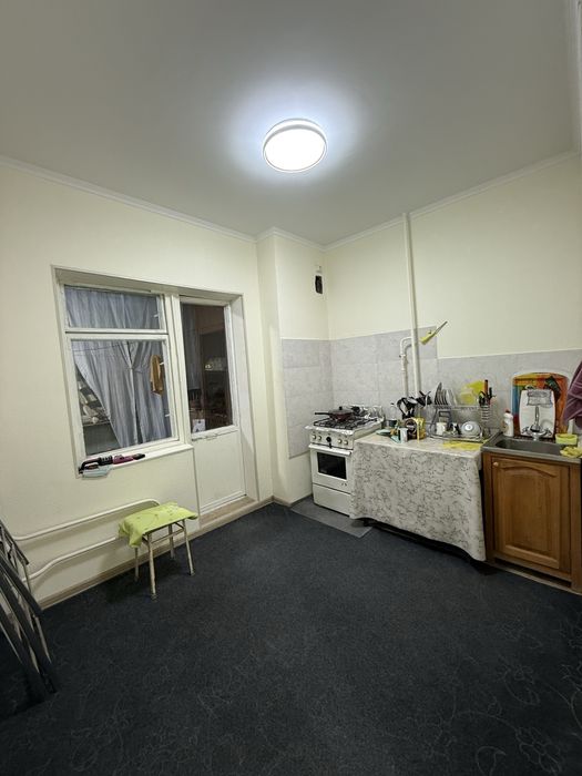 Продаётся своя 3-х комнатная квартирая.