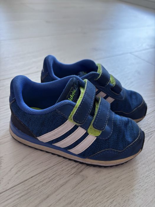 Маратонки Adidas размер 23,5