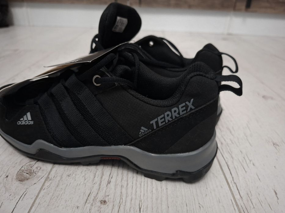 Adidas Terrex-Ориг.детски маратонки Нови!!!