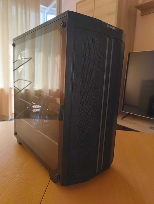 Геймърски компютър (Ryzen 7 5800X3D, RX 6800XT, 16GB RAM, 1 TB+256GB SSD)