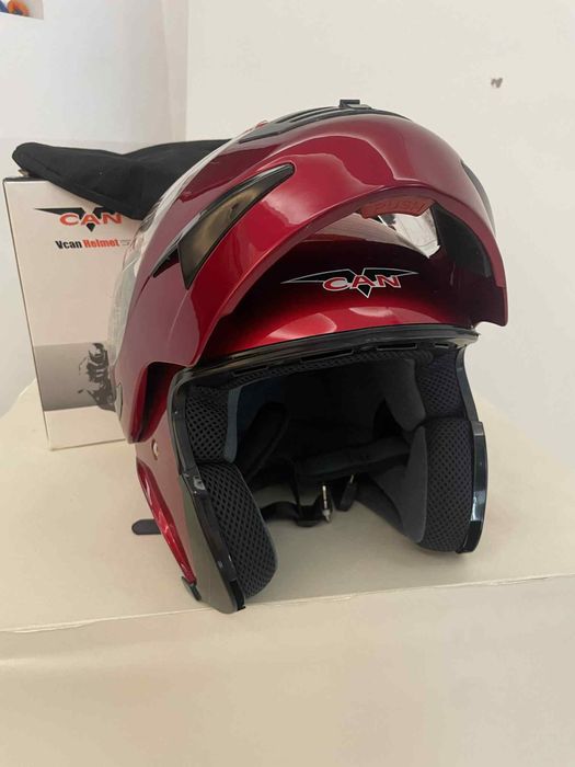 Каска модулна чисто нова