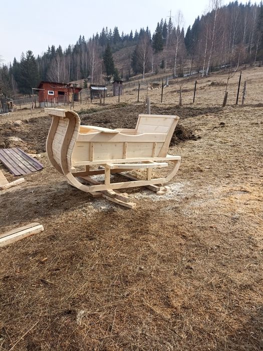 De vânzare sanie făcută din lemn de mesteacan