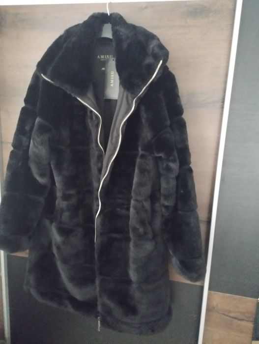 Палто с изкуствен косъм