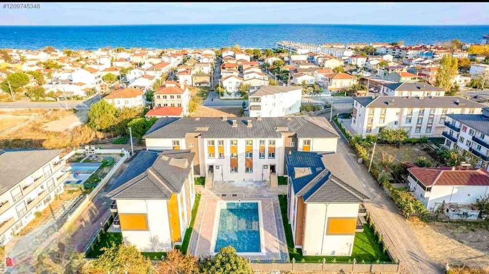 Дава се под наем Тристаен апартамент в Пловдив, Беломорски - 100 кв.м за 84900 € - Снимка #3