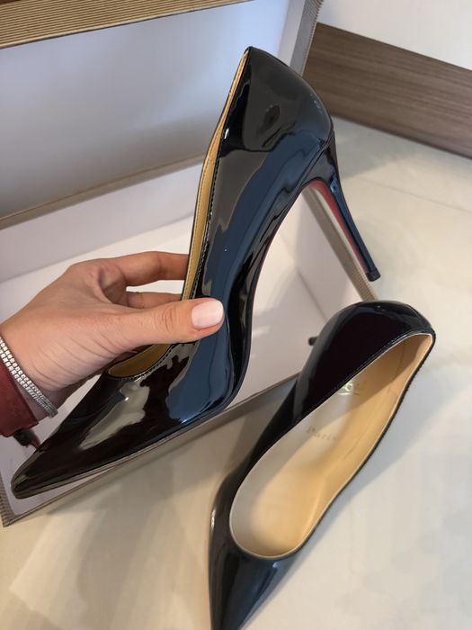 Pantofi piele talpa rosie louboutin