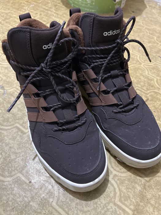 Оригиналл носил 1раз  размер 42,5